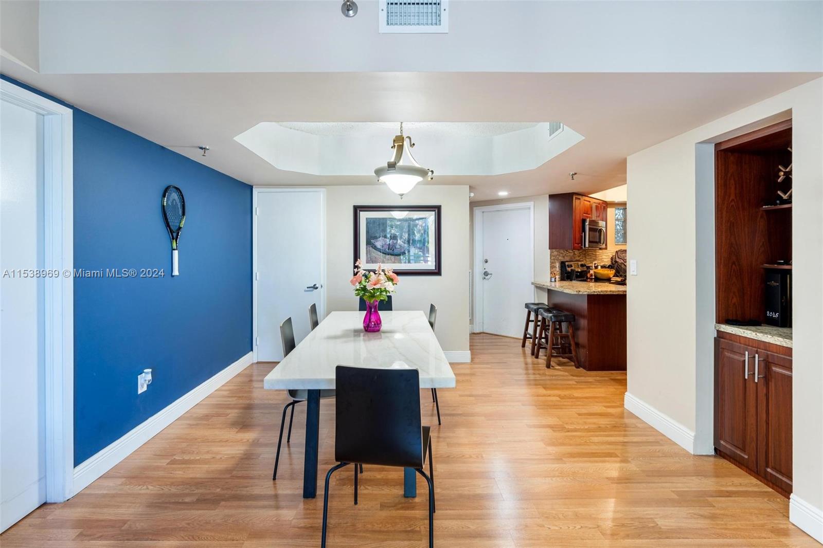 9156 Collins Ave # 208
