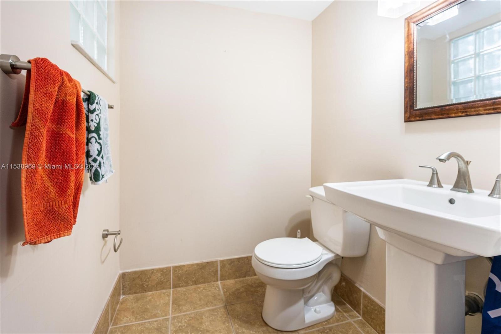 9156 Collins Ave # 208