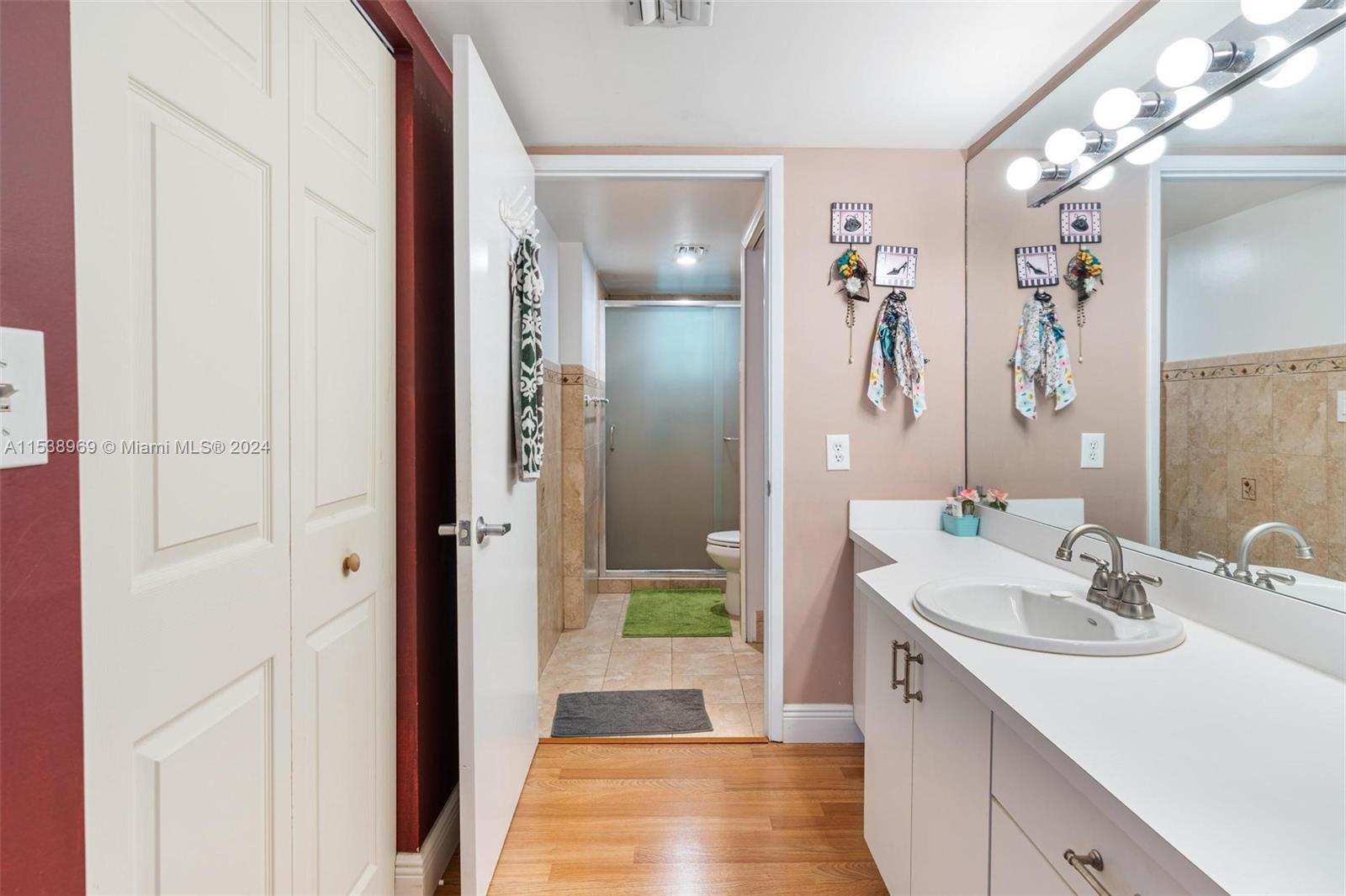 9156 Collins Ave # 208