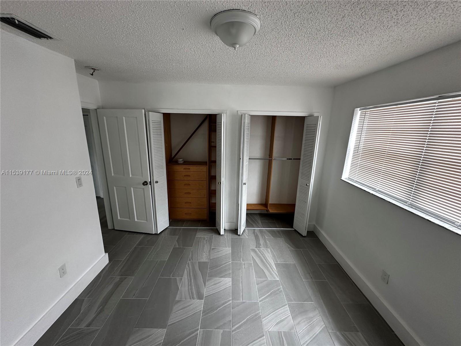 6895 SW 39th Unit: -