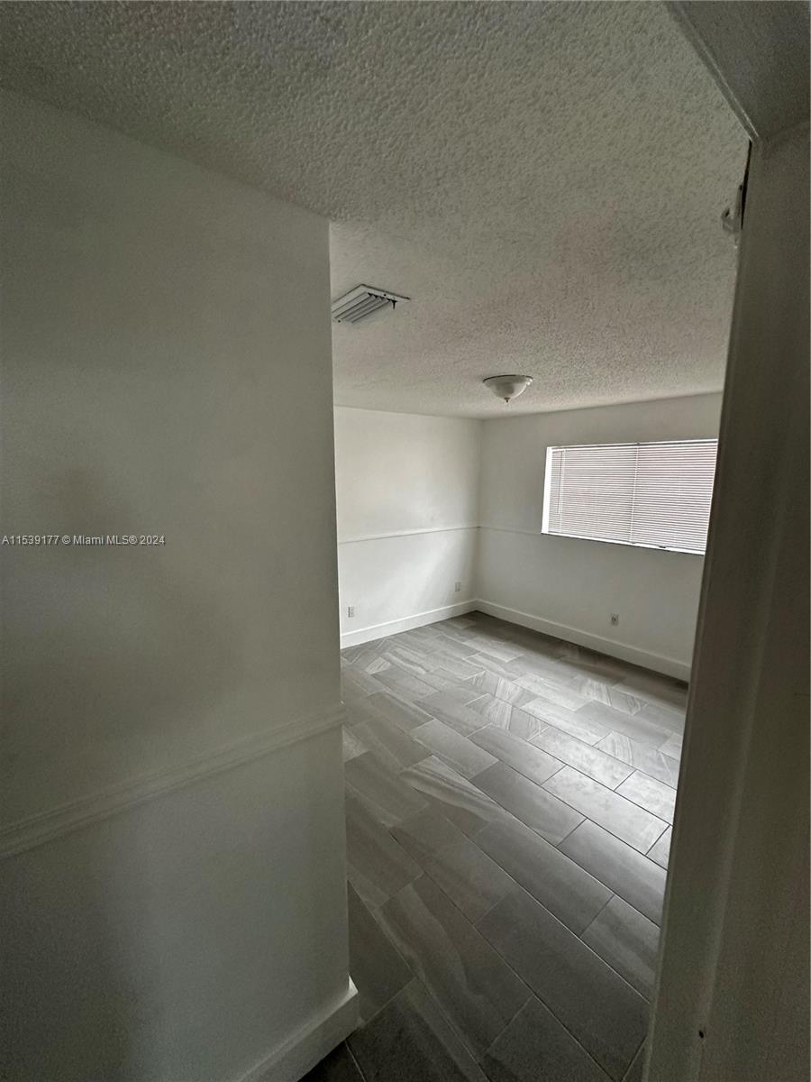 6895 SW 39th Unit: -