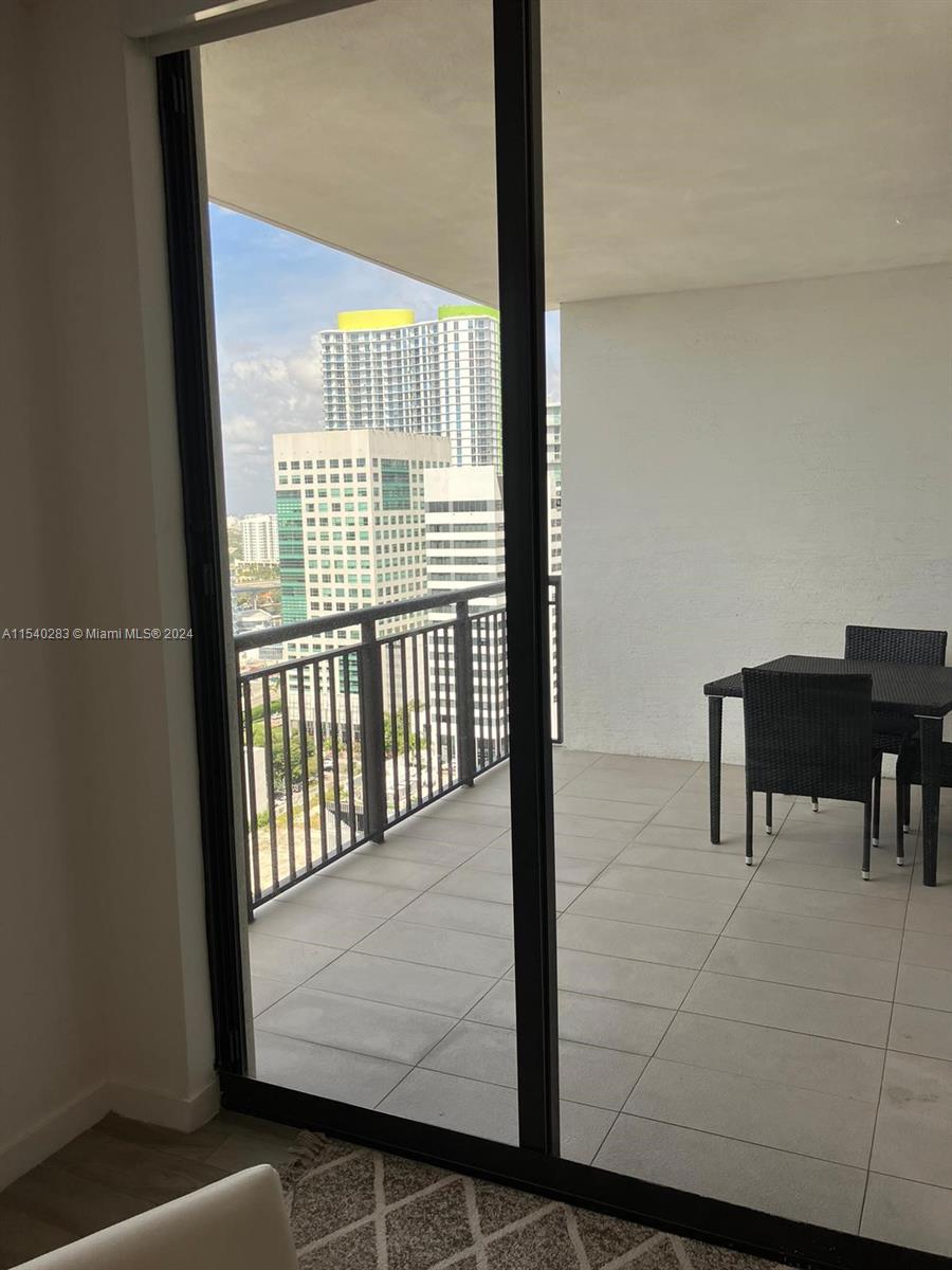 999 SW 1st Ave # 2413
