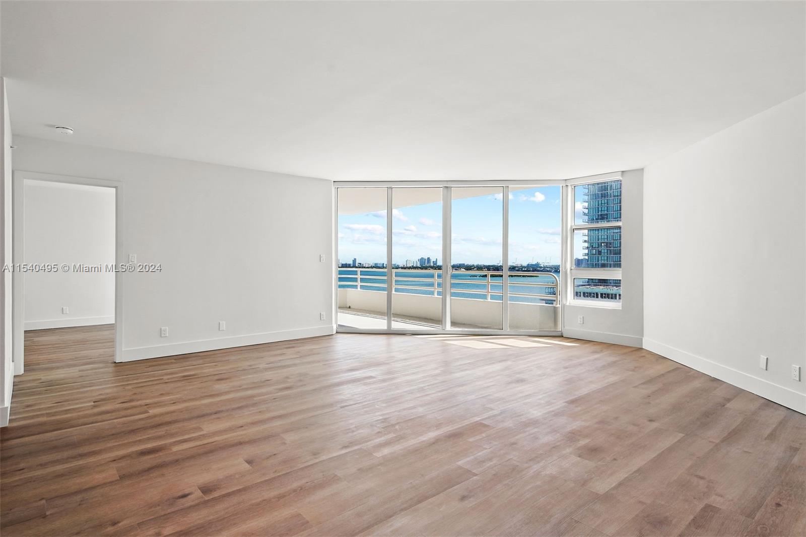 555 NE 34th St # 1911