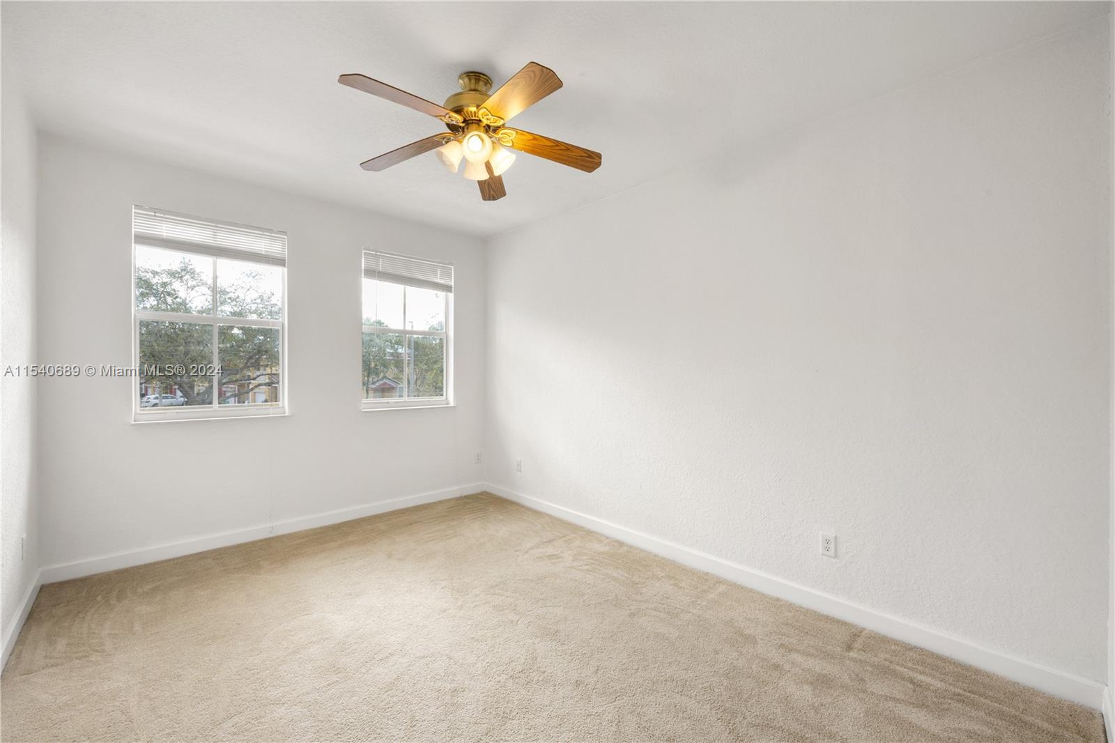 2212 Shoma Dr