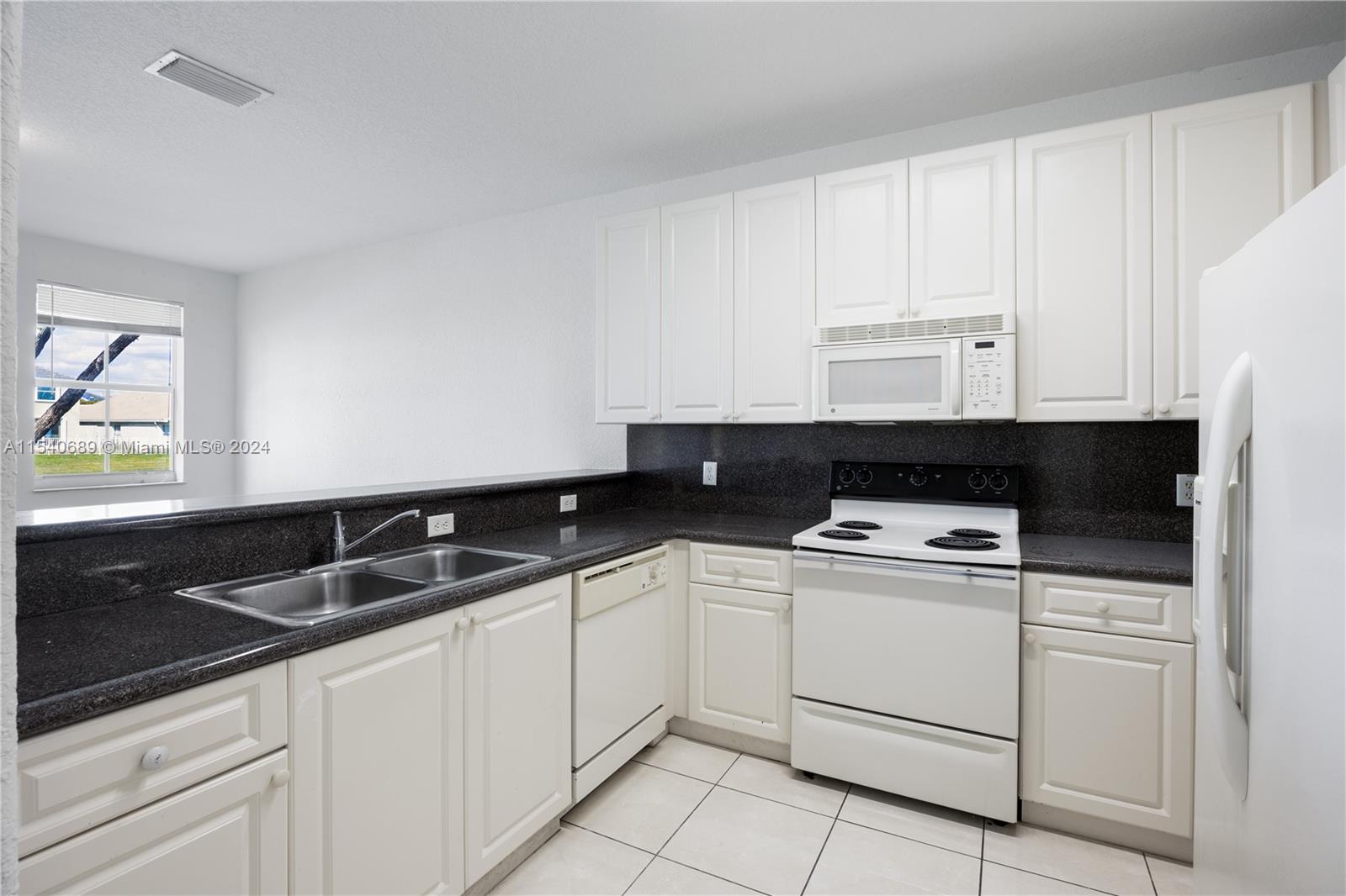2212 Shoma Dr