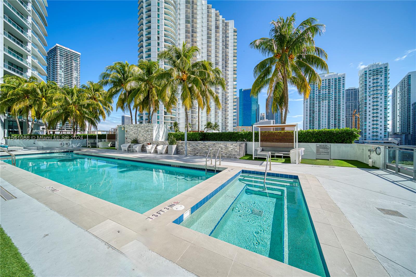 90 SW 3rd St # 3607