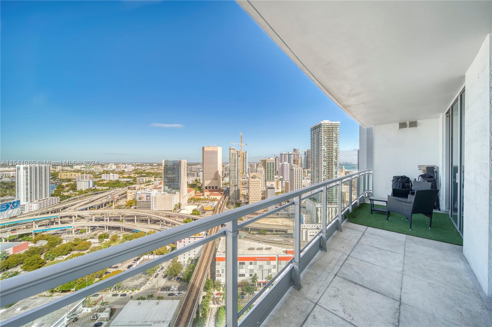 90 SW 3rd St # 3607