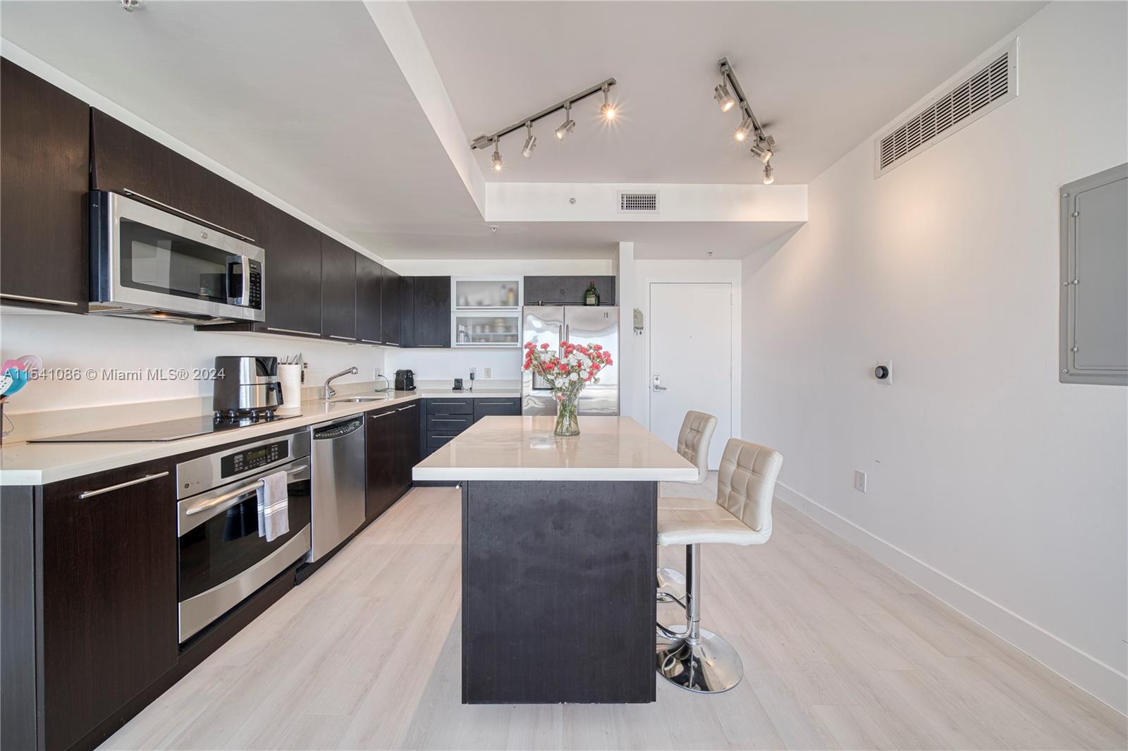 90 SW 3rd St # 3607