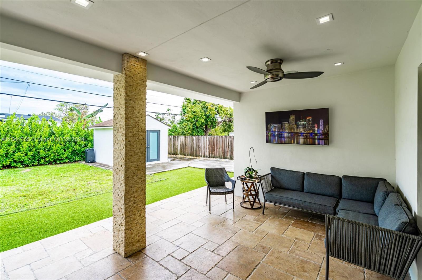 7749 SW 34th Ter