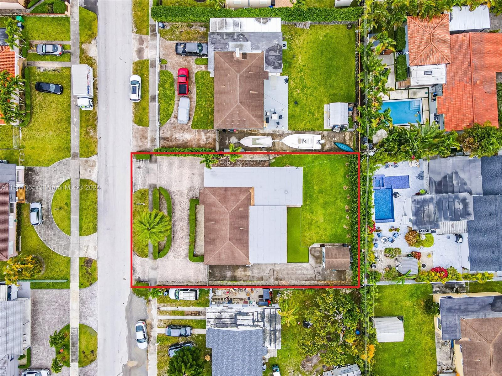 7749 SW 34th Ter