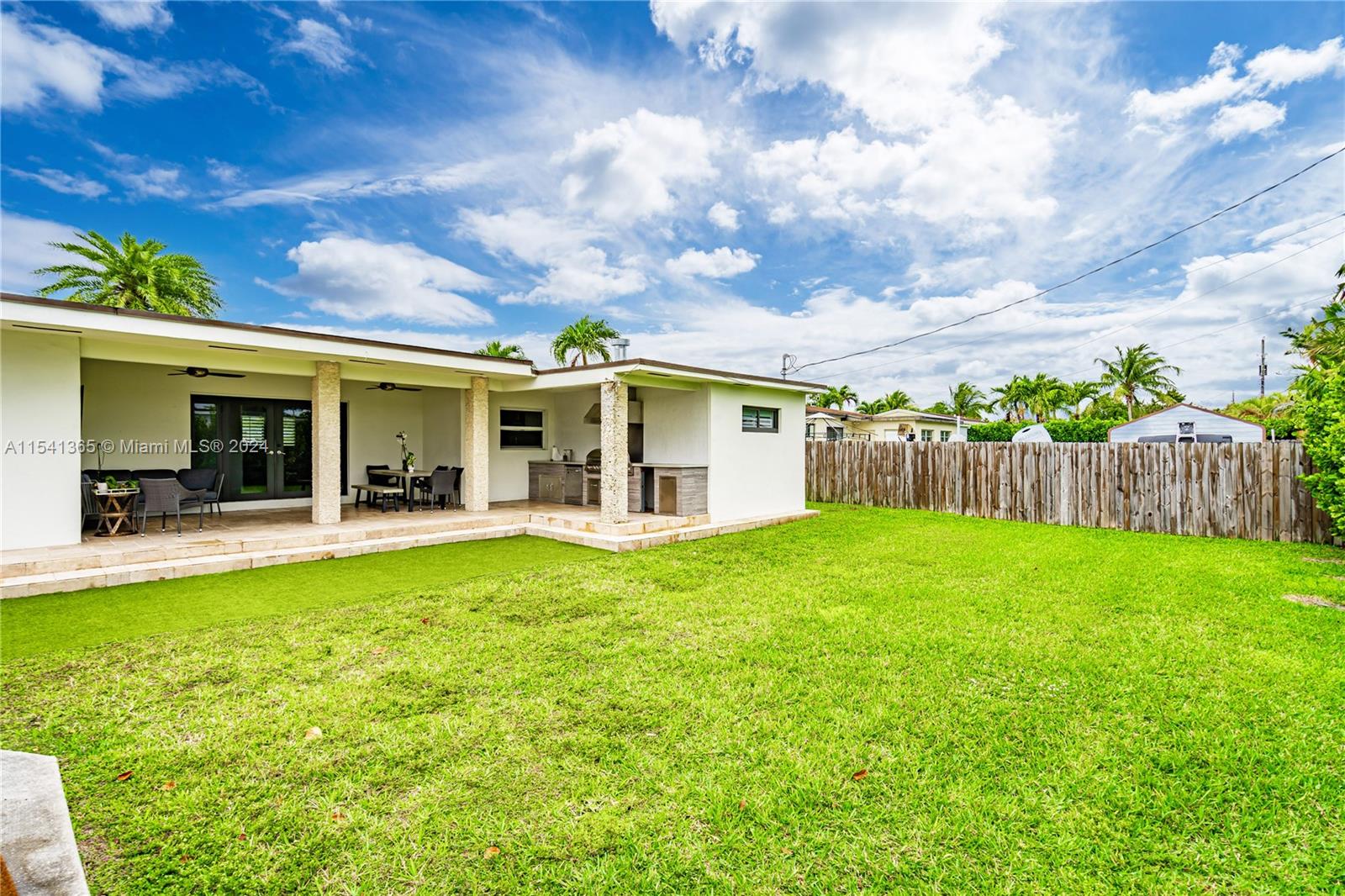 7749 SW 34th Ter