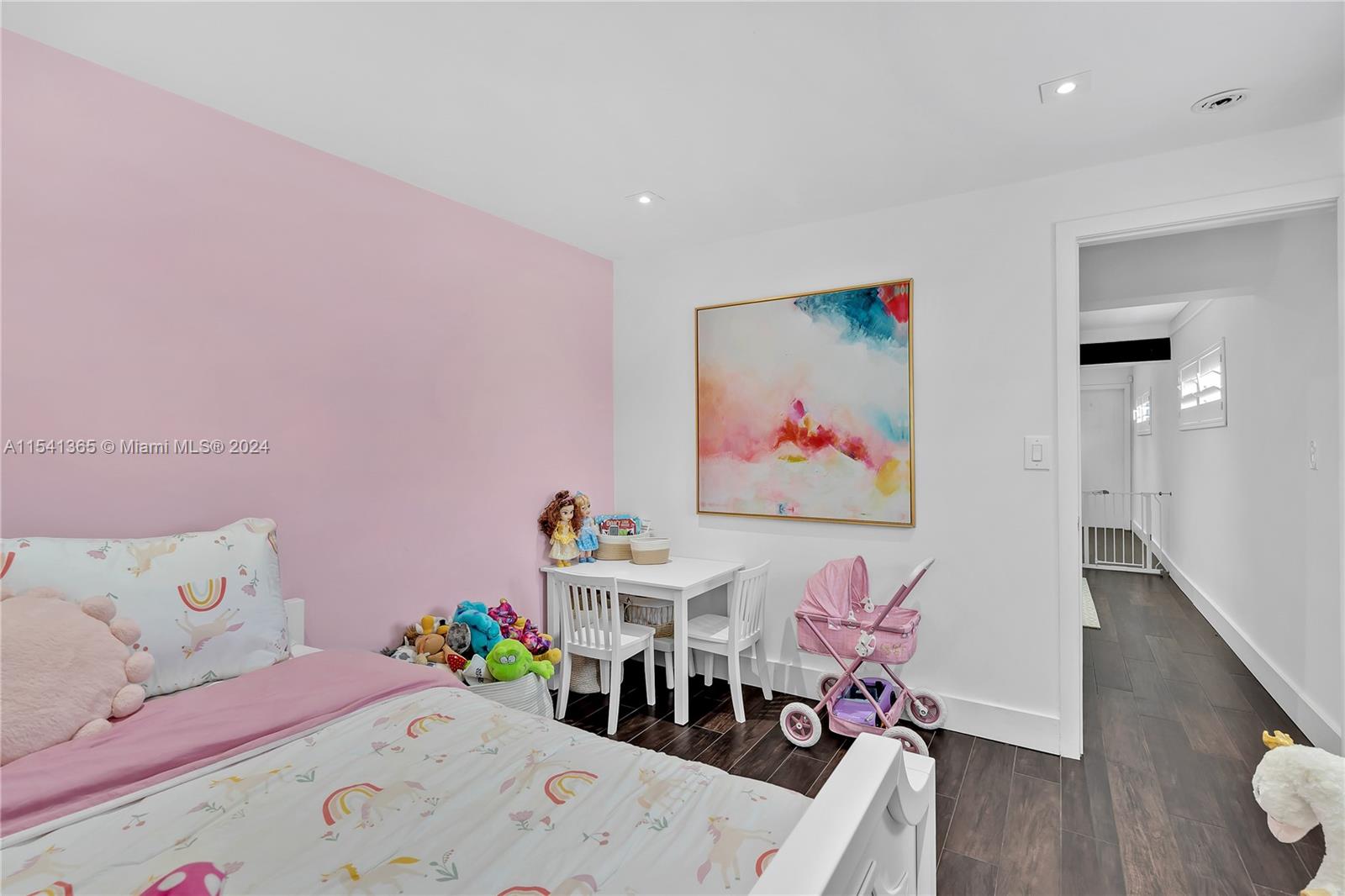 7749 SW 34th Ter