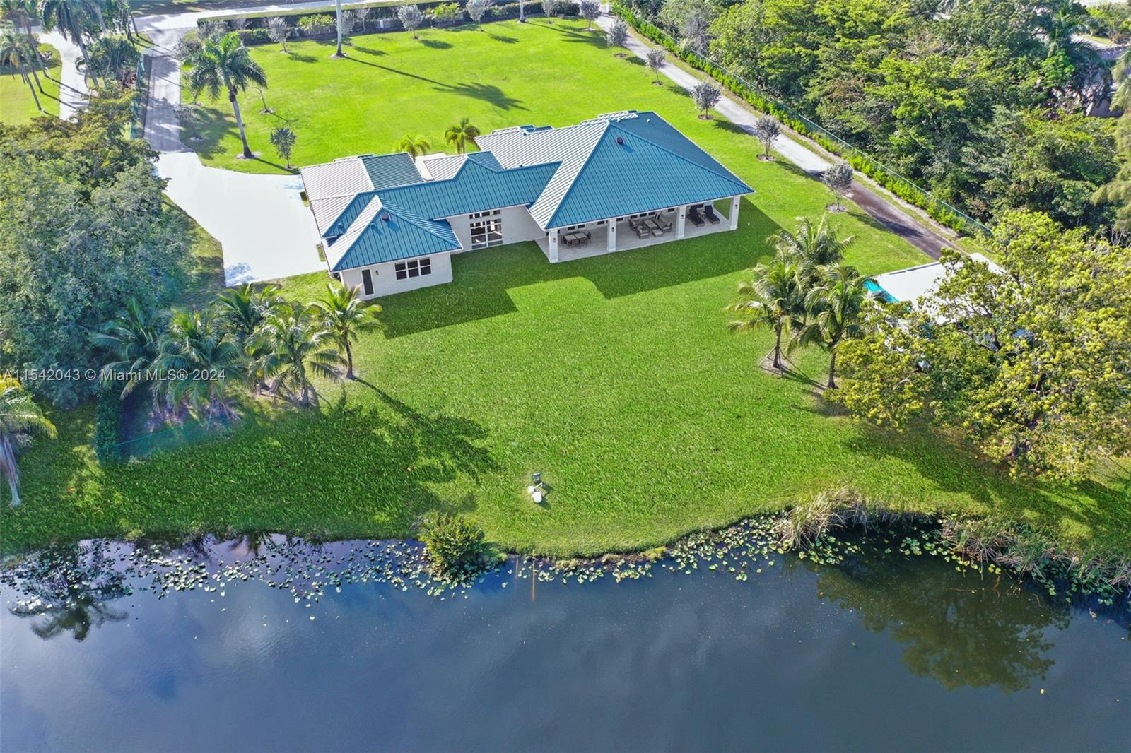 2400 SW 112th Ave