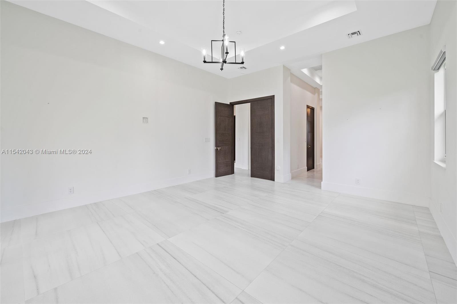 2400 SW 112th Ave
