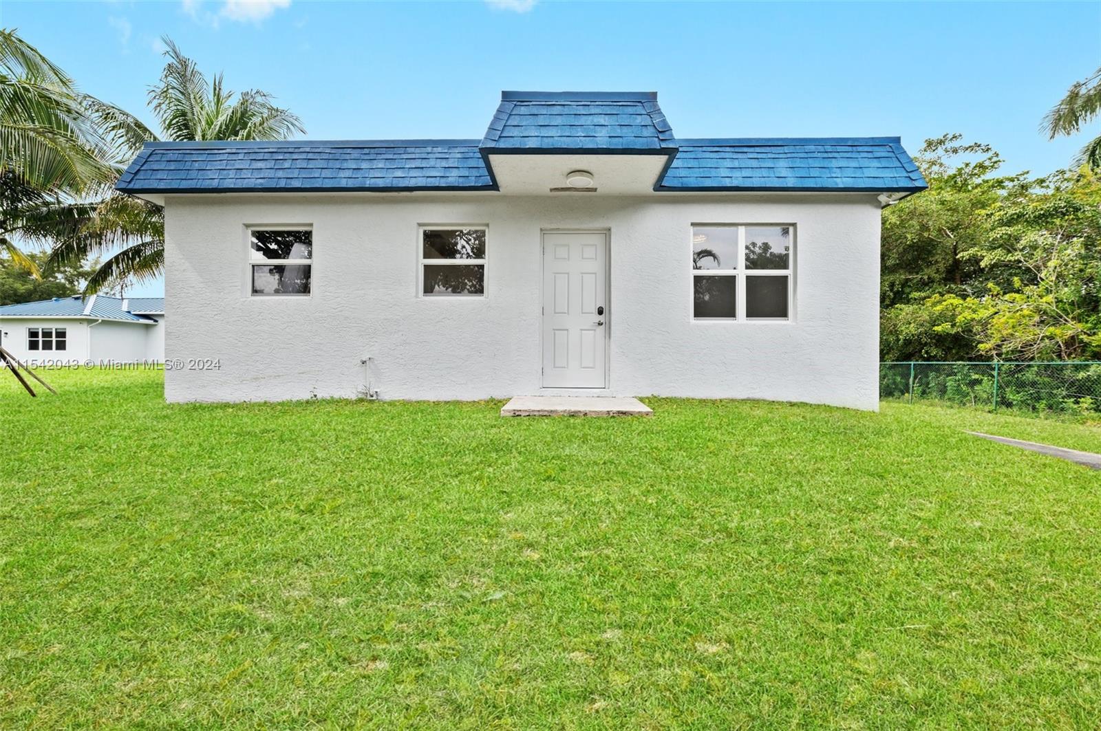 2400 SW 112th Ave