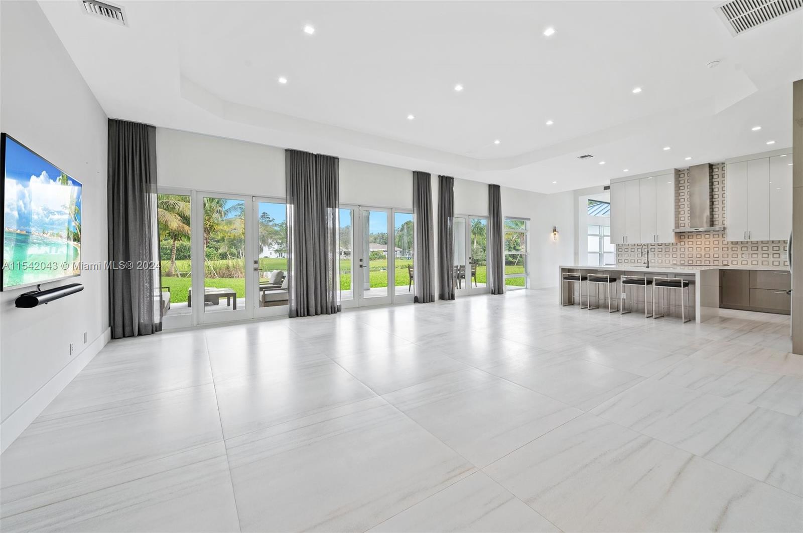 2400 SW 112th Ave
