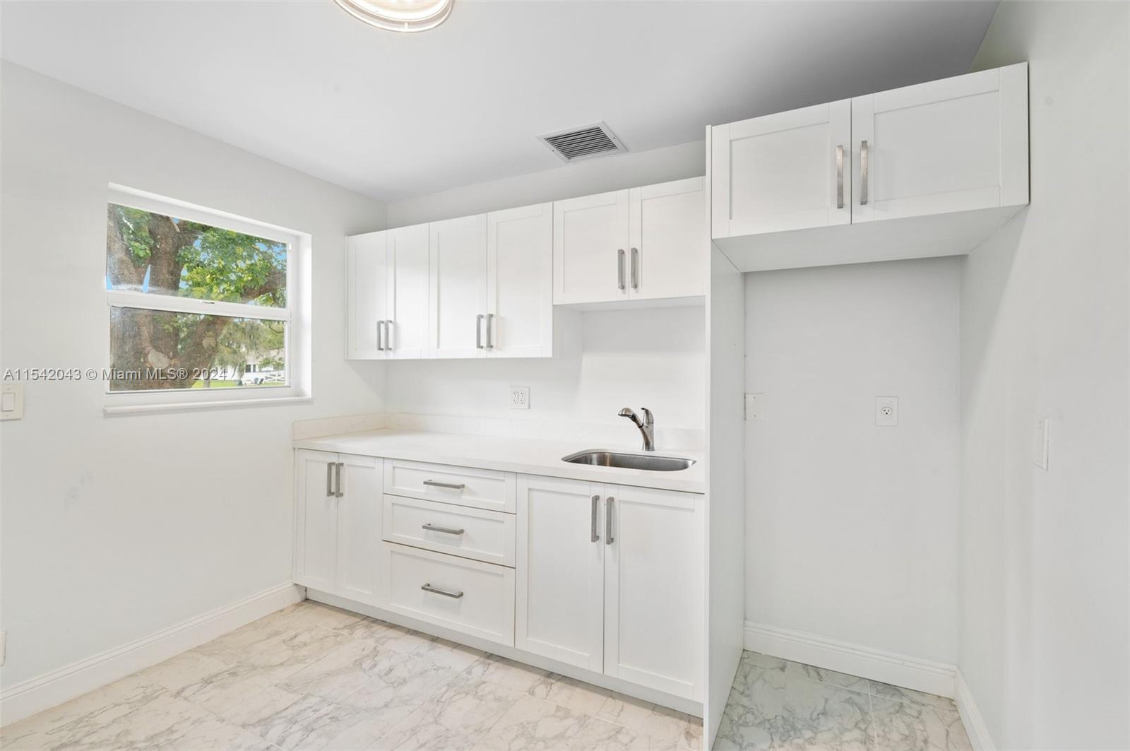 2400 SW 112th Ave