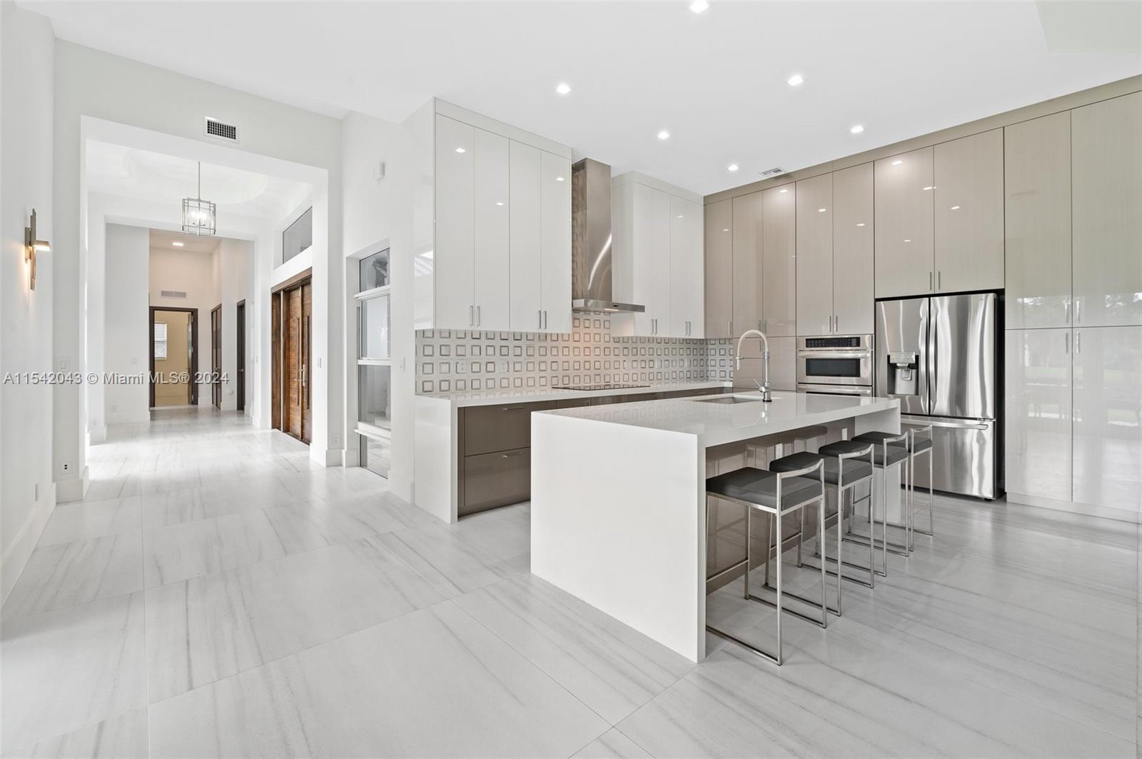 2400 SW 112th Ave