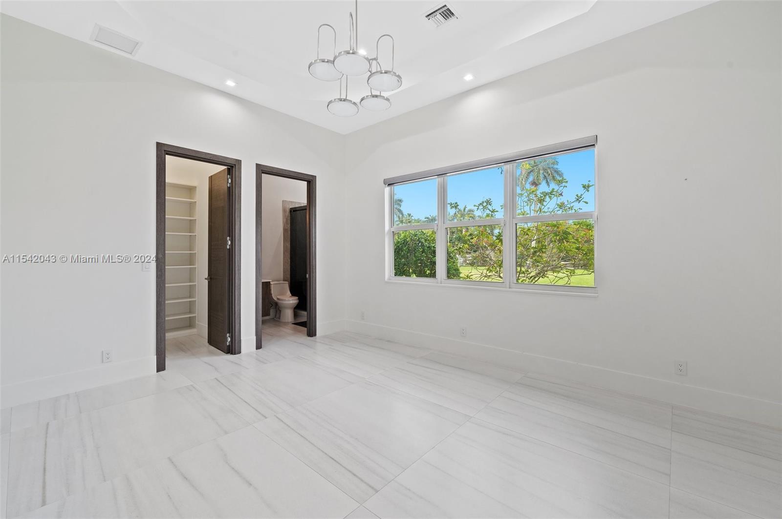 2400 SW 112th Ave
