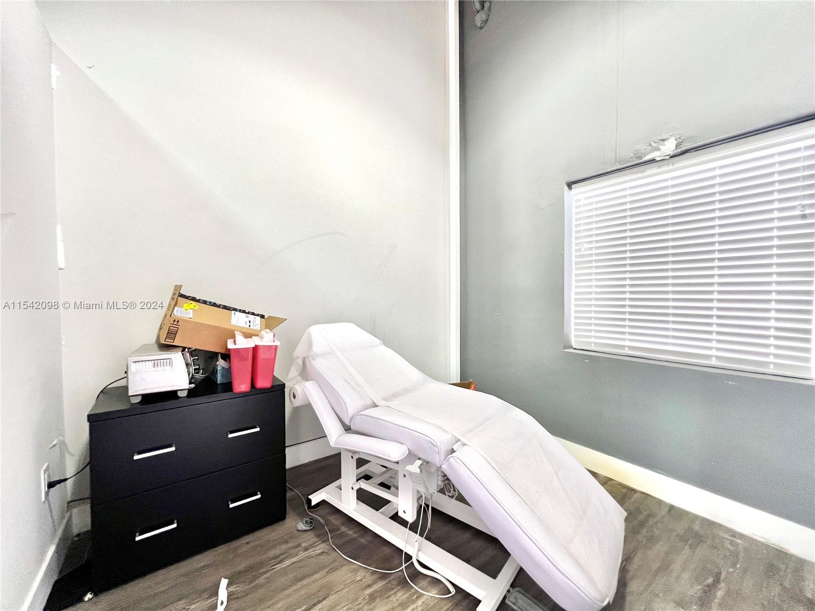 1410 Ponce De Leon Blvd