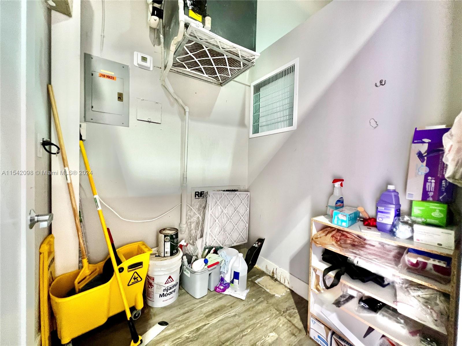 1410 Ponce De Leon Blvd