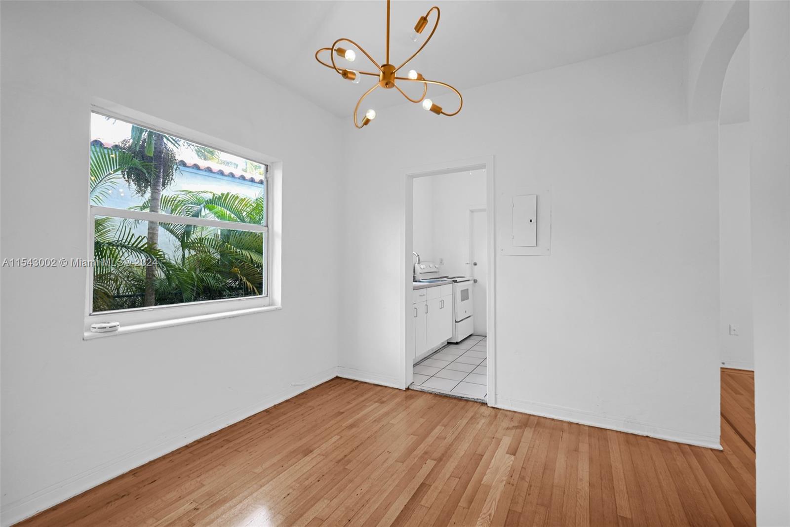 1536 Michigan Ave # 4