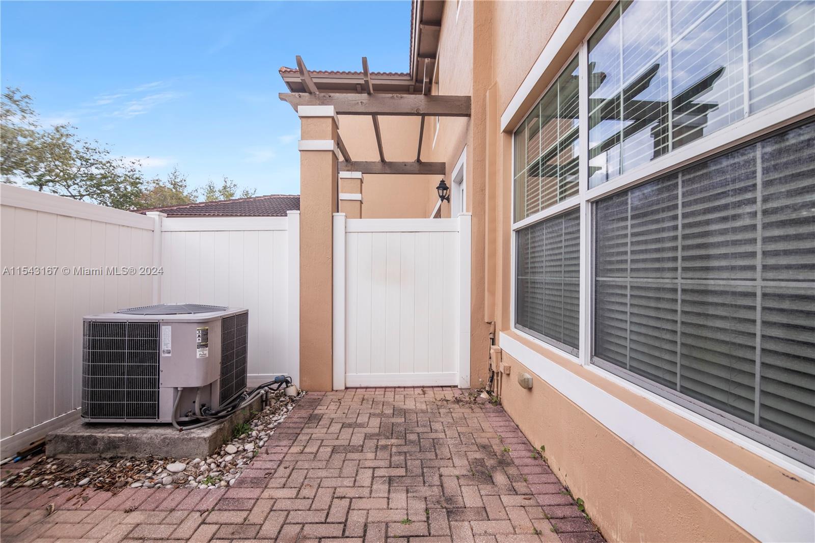 1146 SW 147th Ter