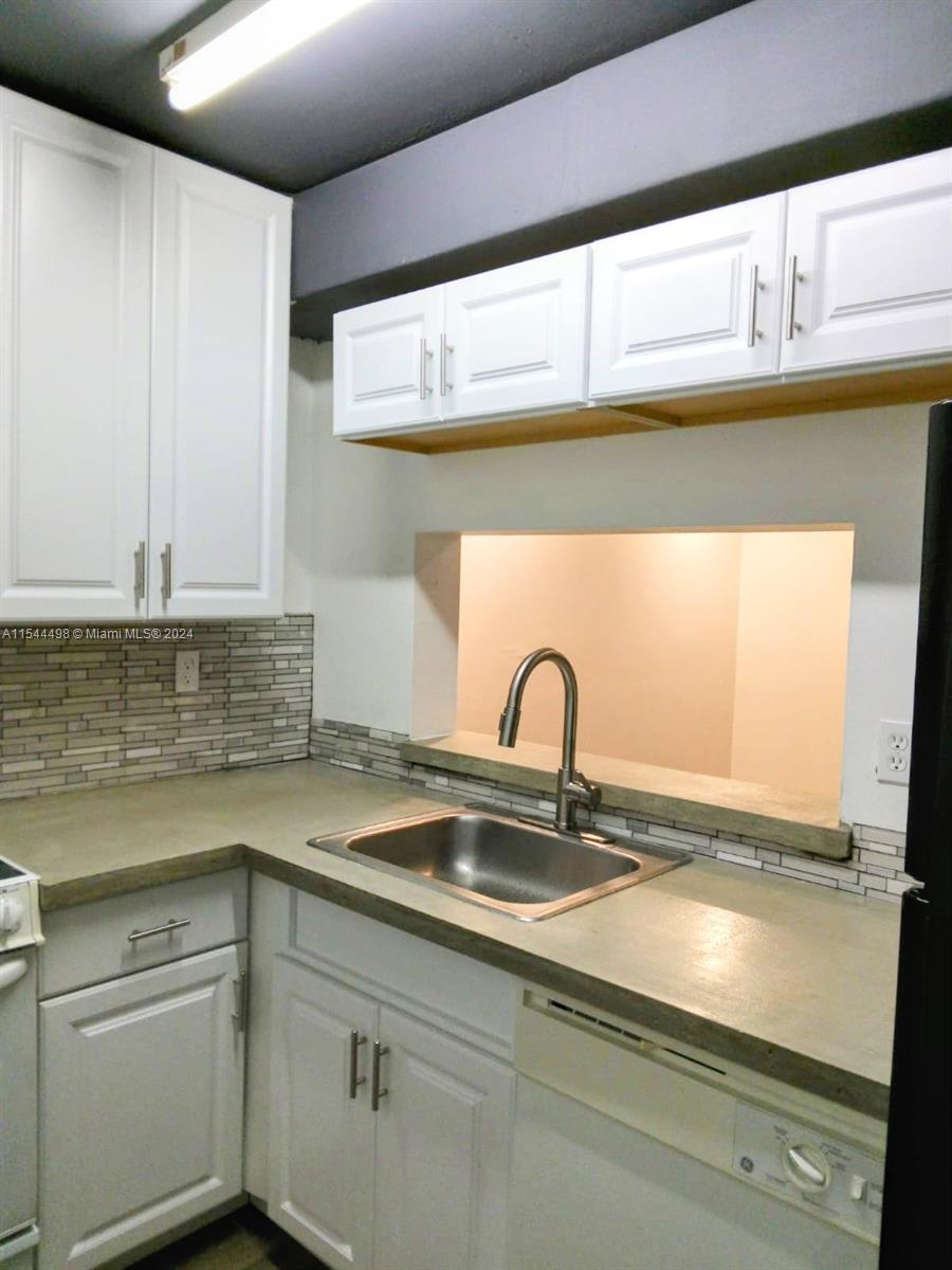 11780 SW 18th St # 2 Unit: 317-2