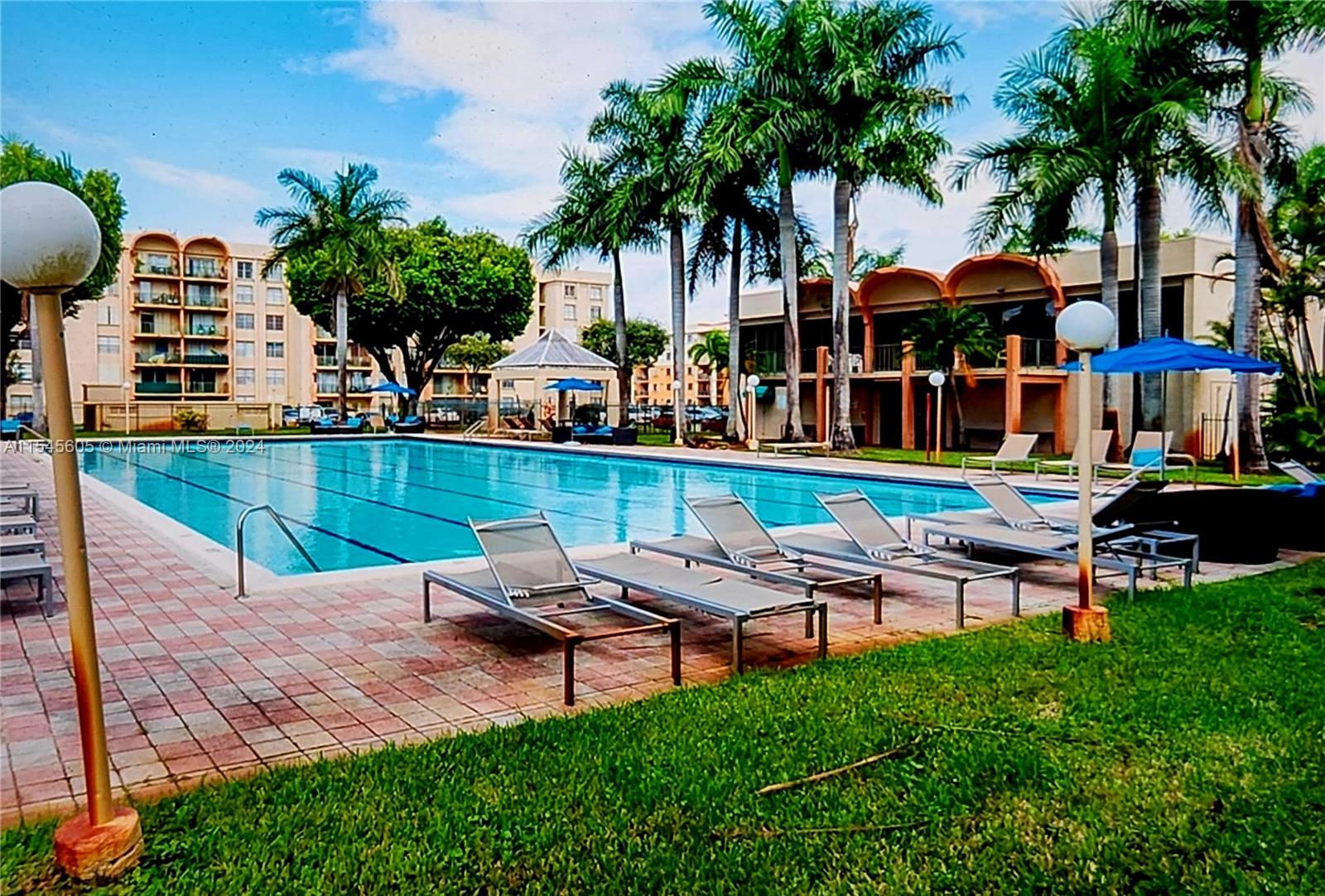 9360 Fontainebleau Blvd # 503