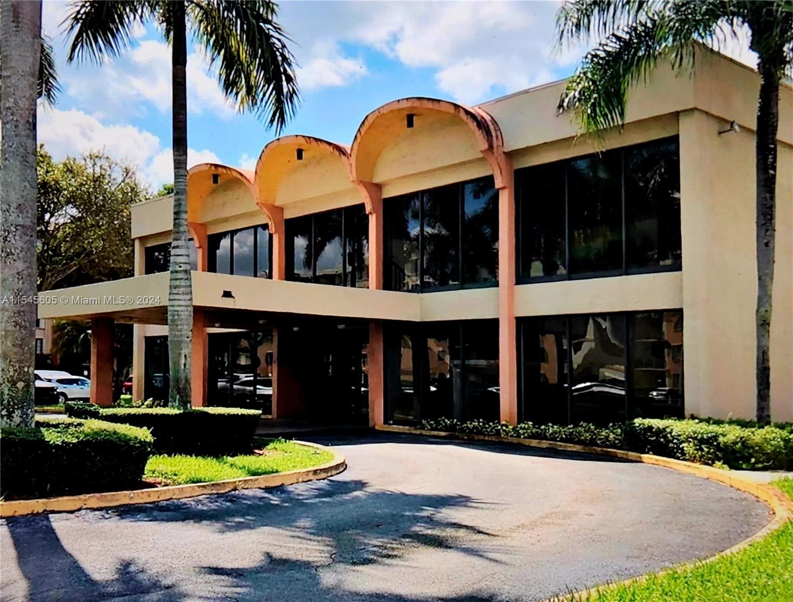 9360 Fontainebleau Blvd # 503