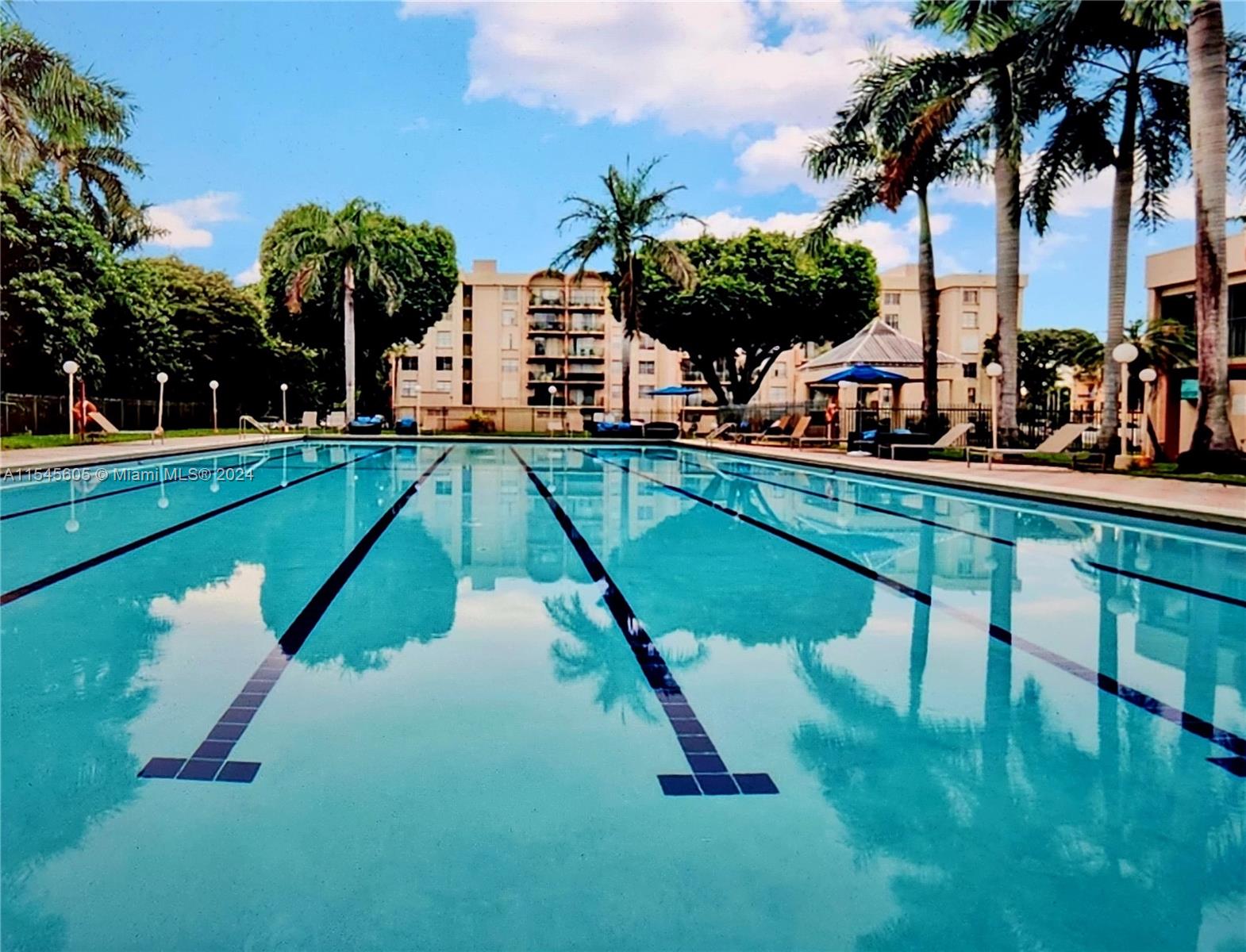 9360 Fontainebleau Blvd # 503