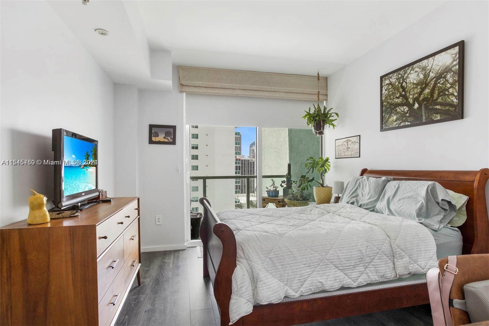 1900 N Bayshore Dr # 2307