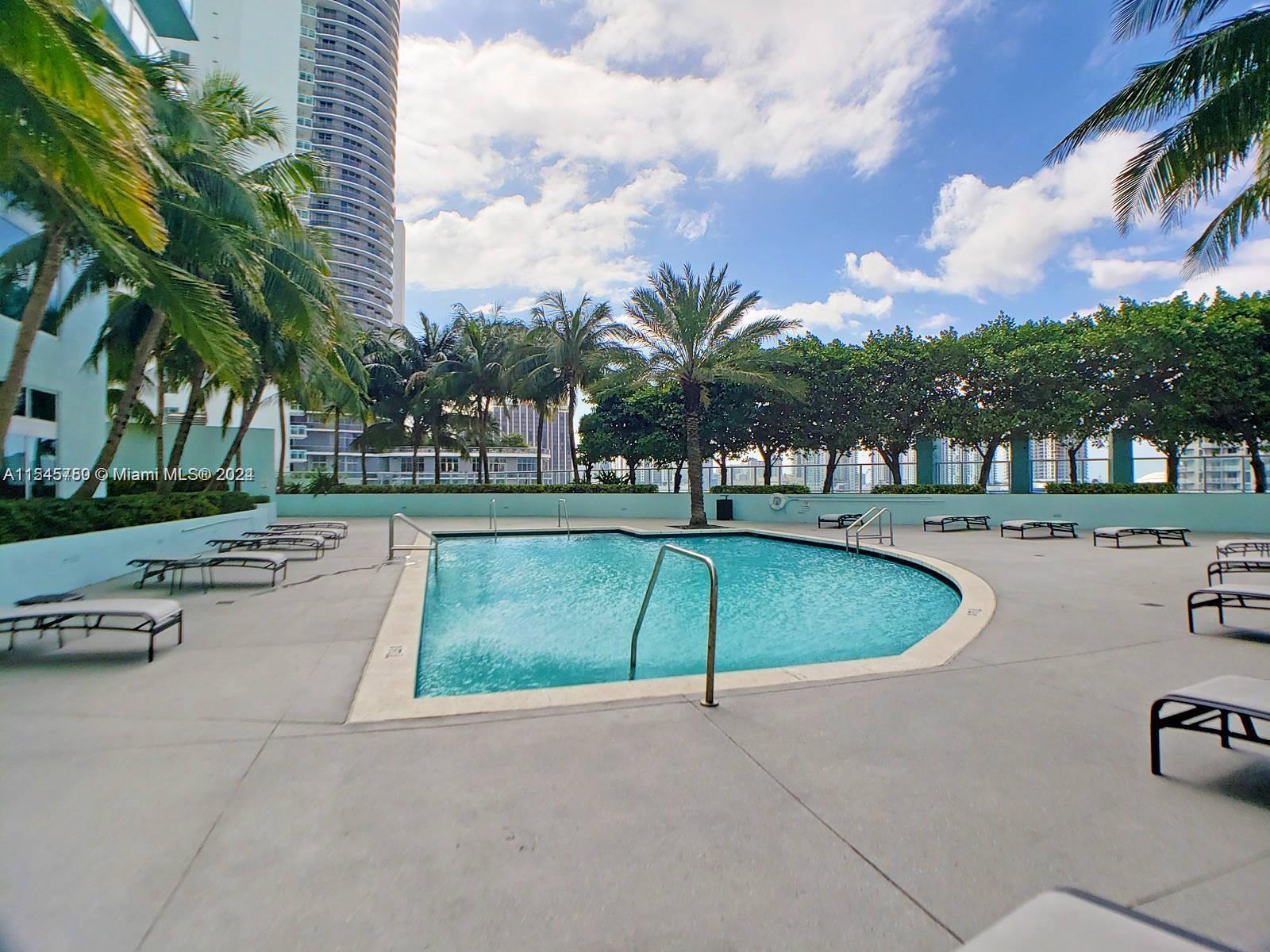 1900 N Bayshore Dr # 2307