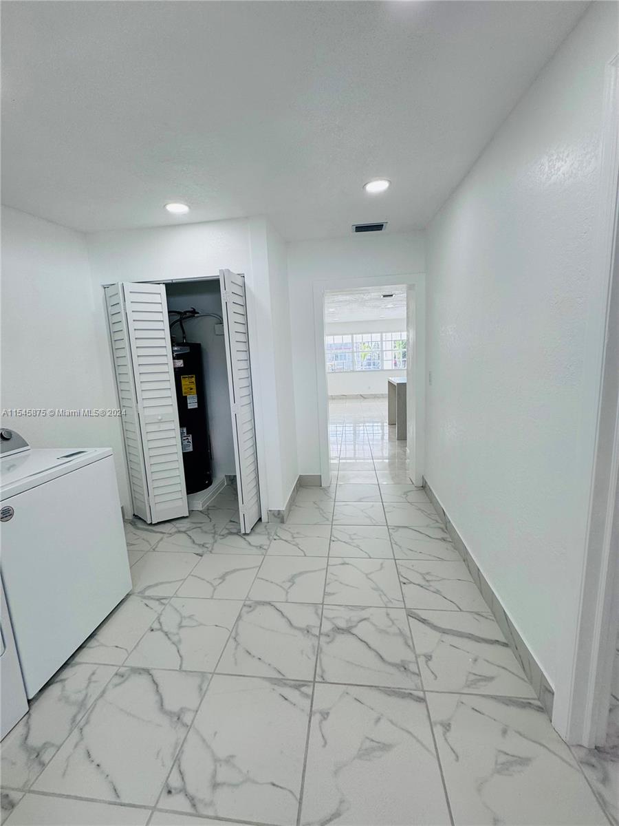 885 W 72nd St