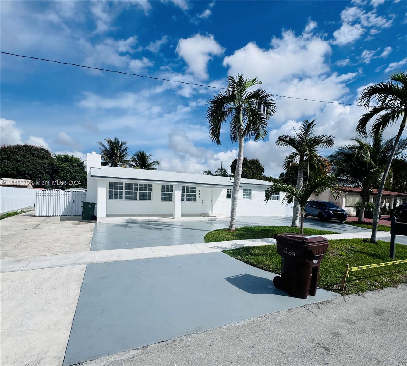 885 W 72nd St