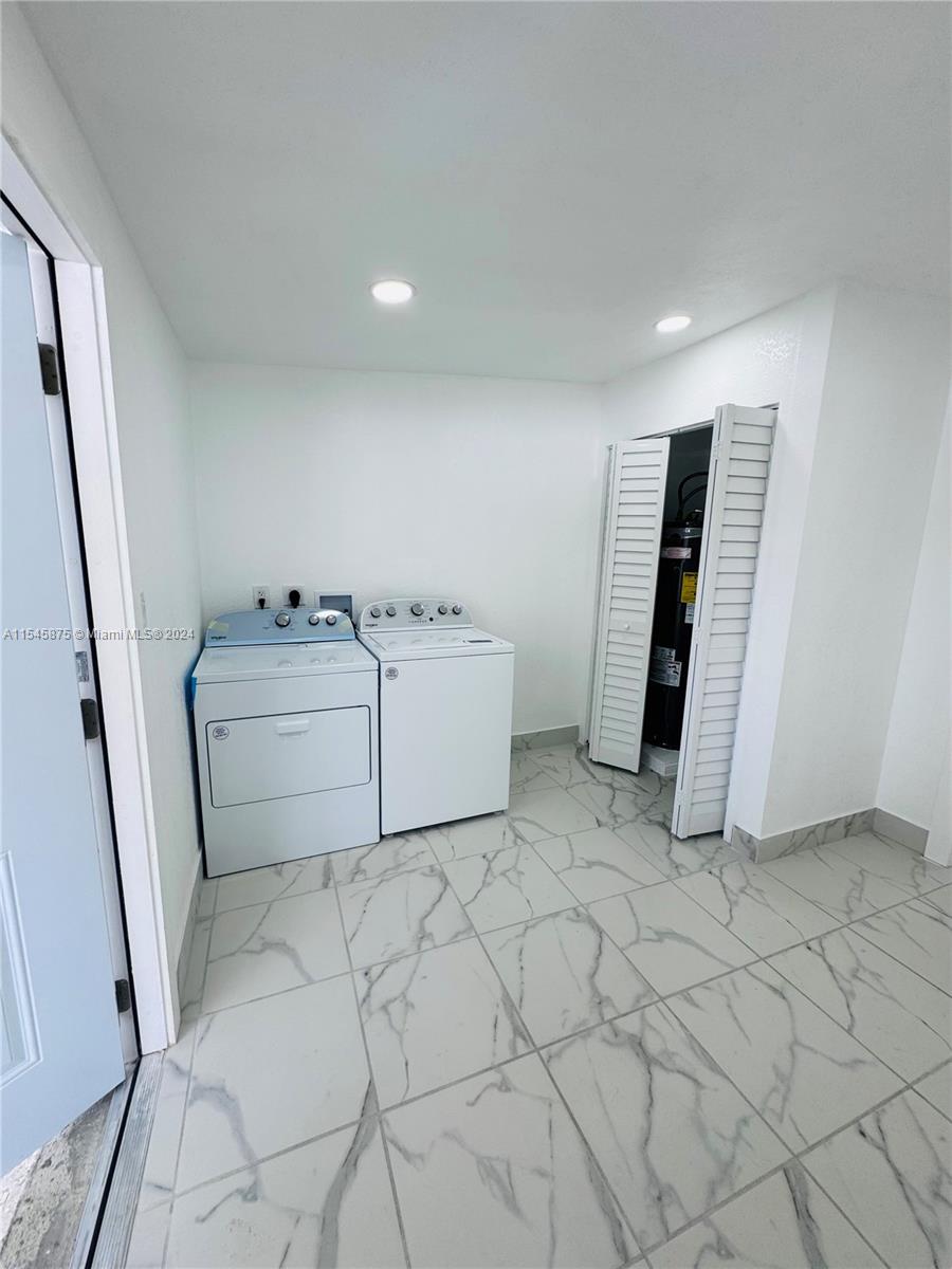 885 W 72nd St