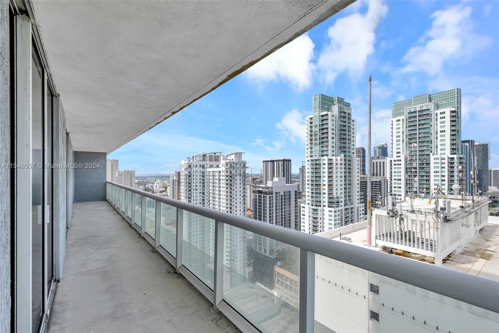 50 Biscayne Blvd # 3802