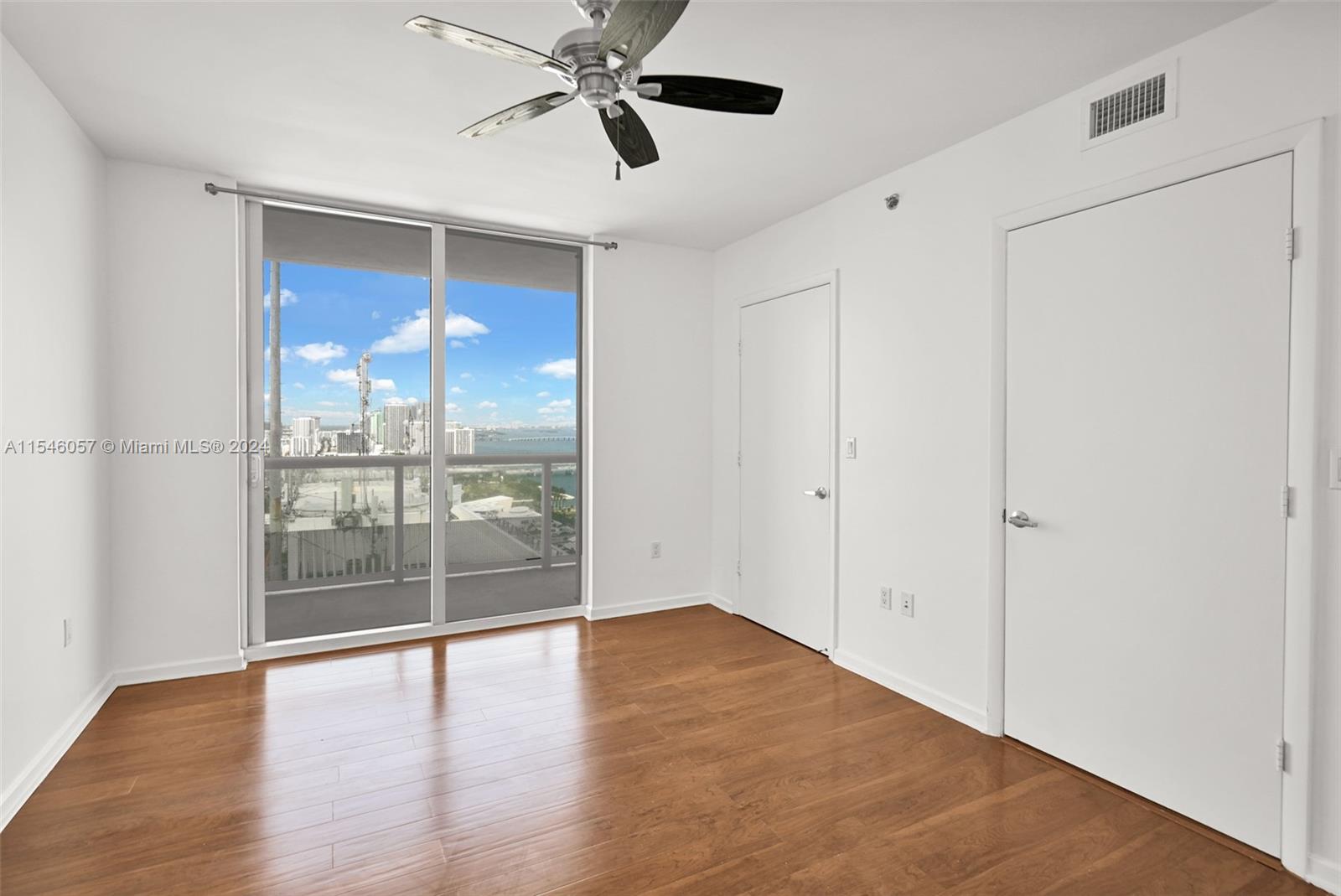 50 Biscayne Blvd # 3802