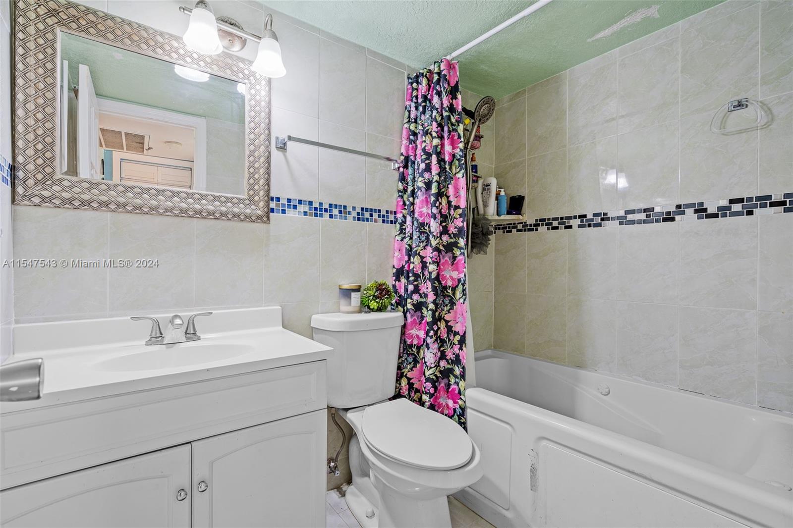 438 NE 210th Cir Ter # 4B Unit: 104-4B