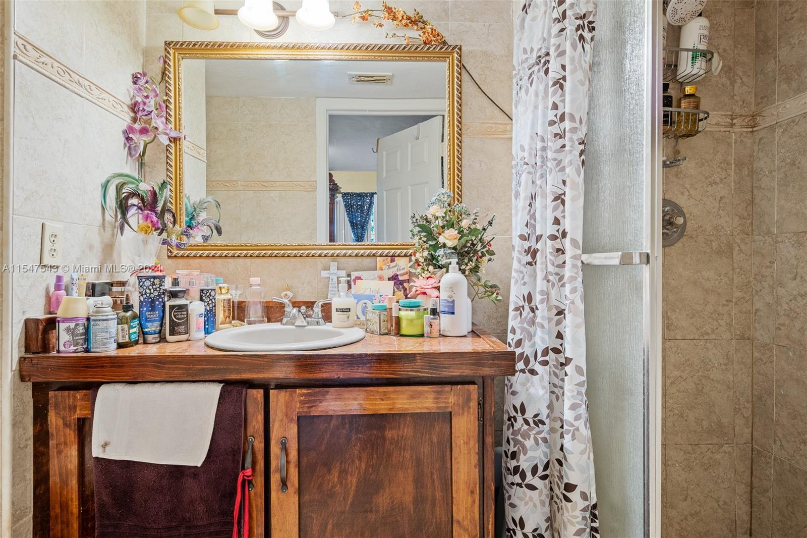 438 NE 210th Cir Ter # 4B Unit: 104-4B