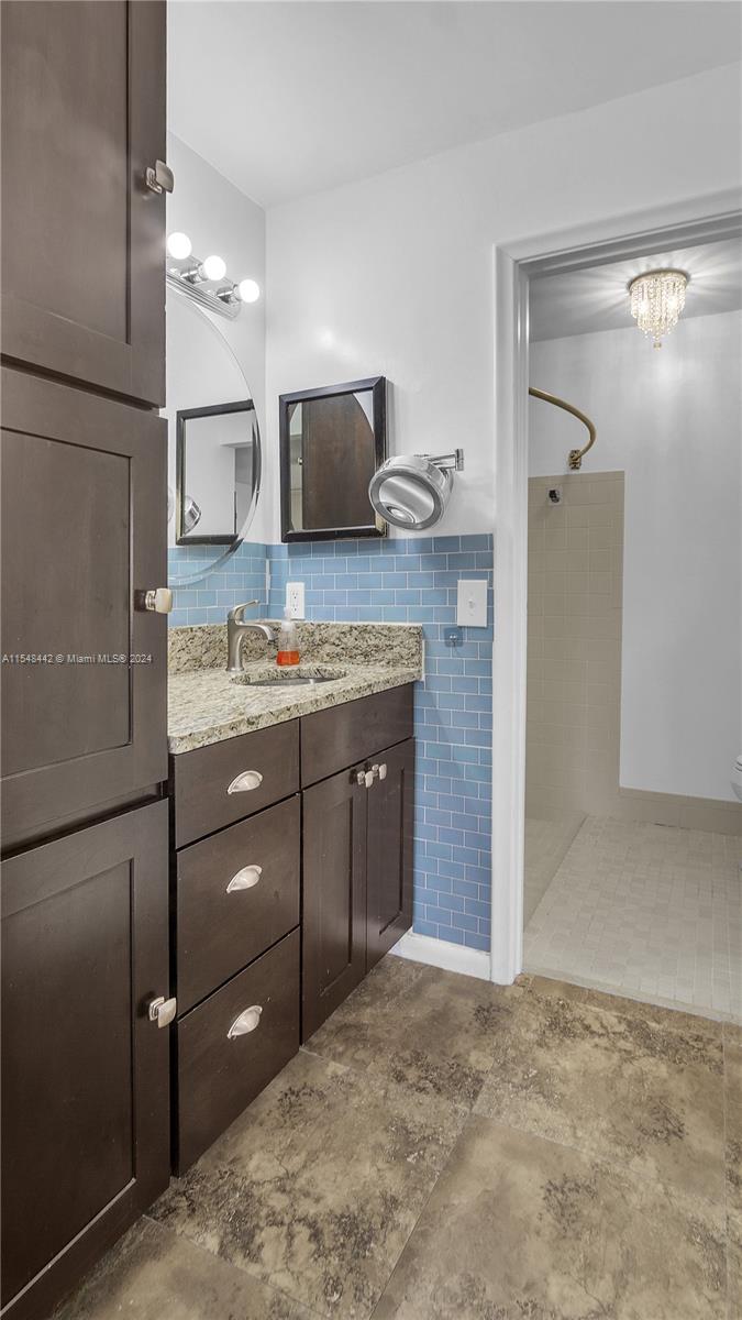 3068 S Oakland Forest Dr # 803