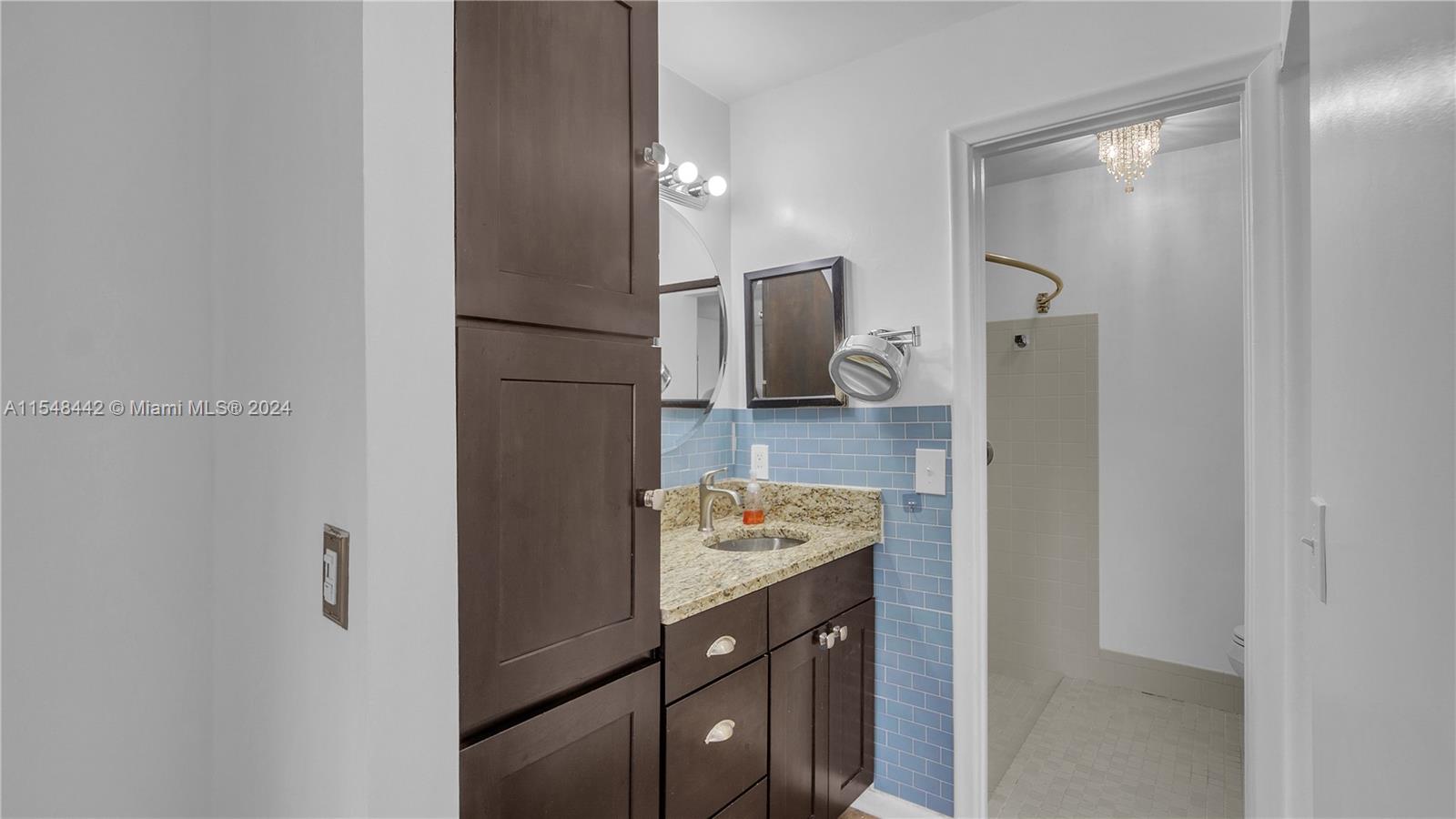 3068 S Oakland Forest Dr # 803