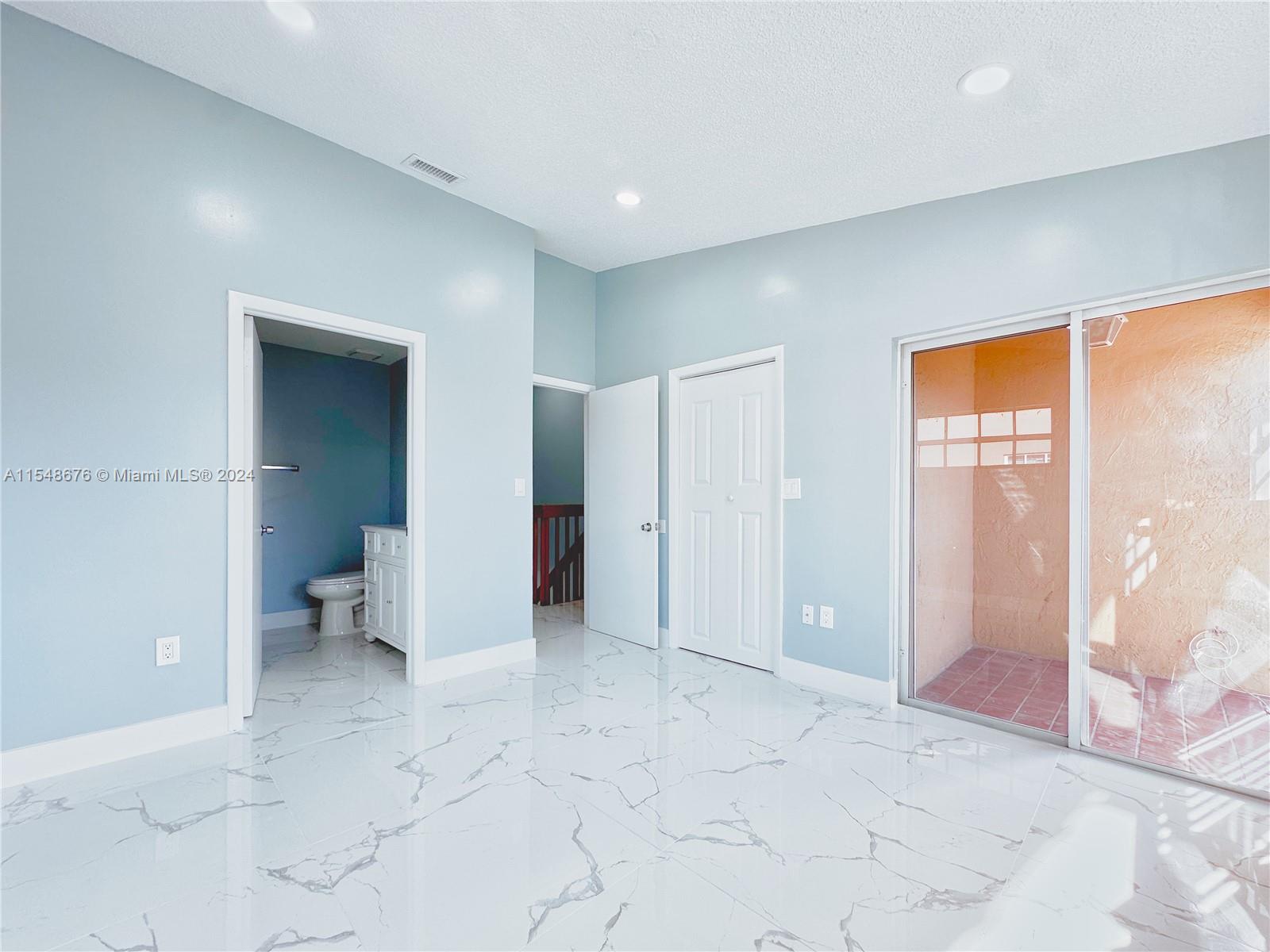 10014 Hammocks Blvd # 4 Unit: 201-4