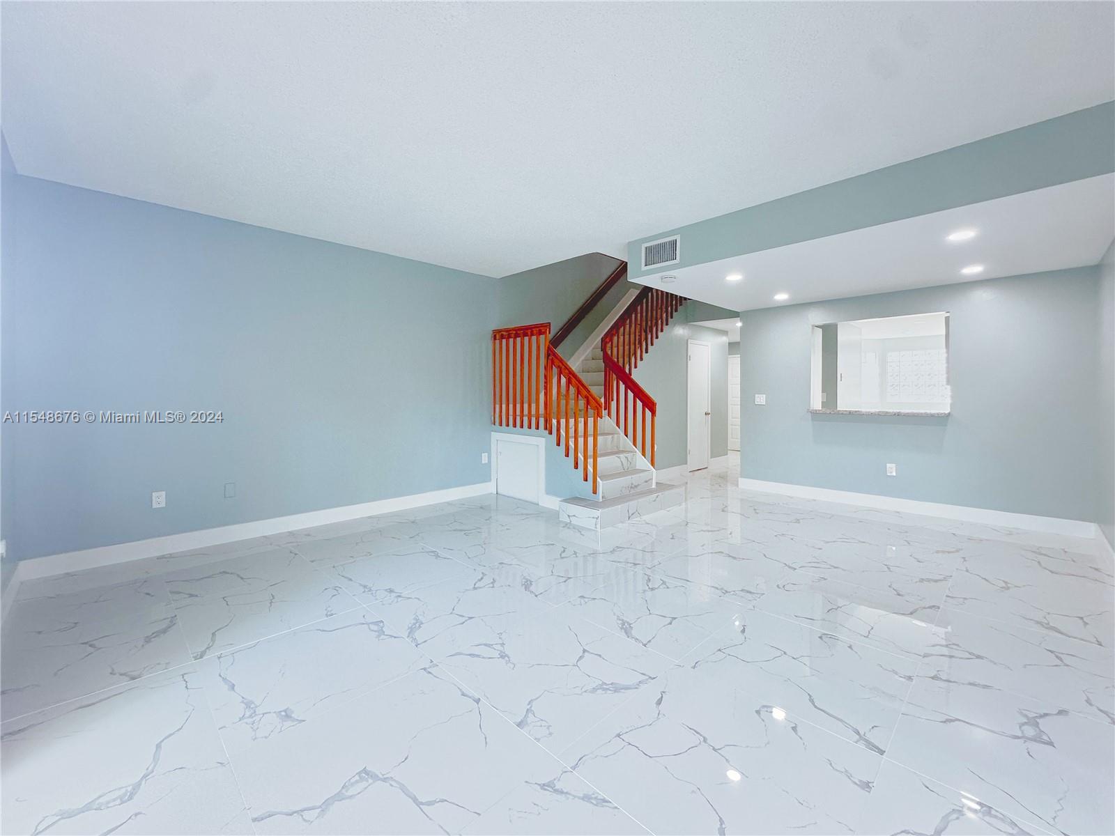 10014 Hammocks Blvd # 4 Unit: 201-4