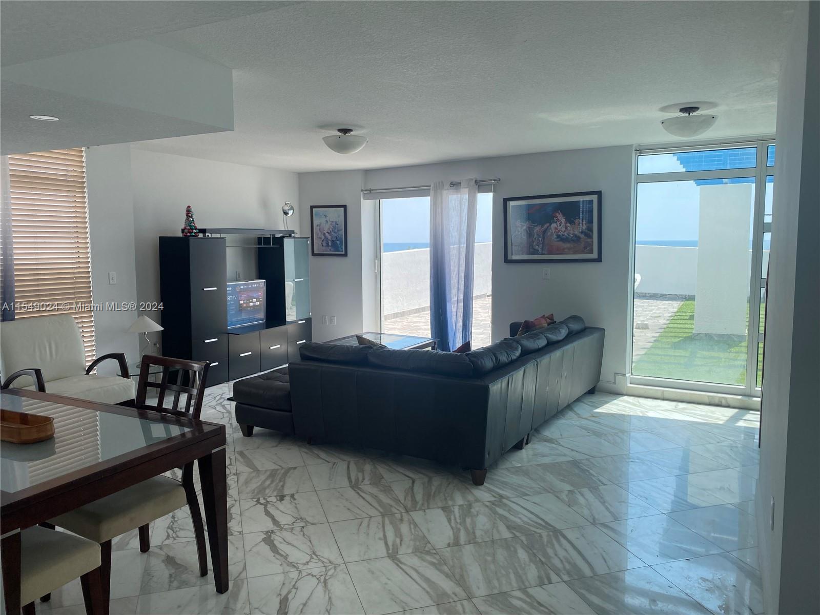 7600 Collins Ave # 711