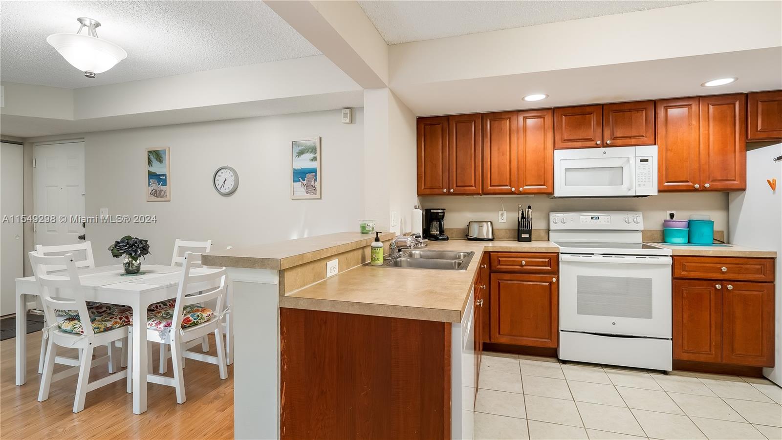 10121 W Sunrise Blvd # 105