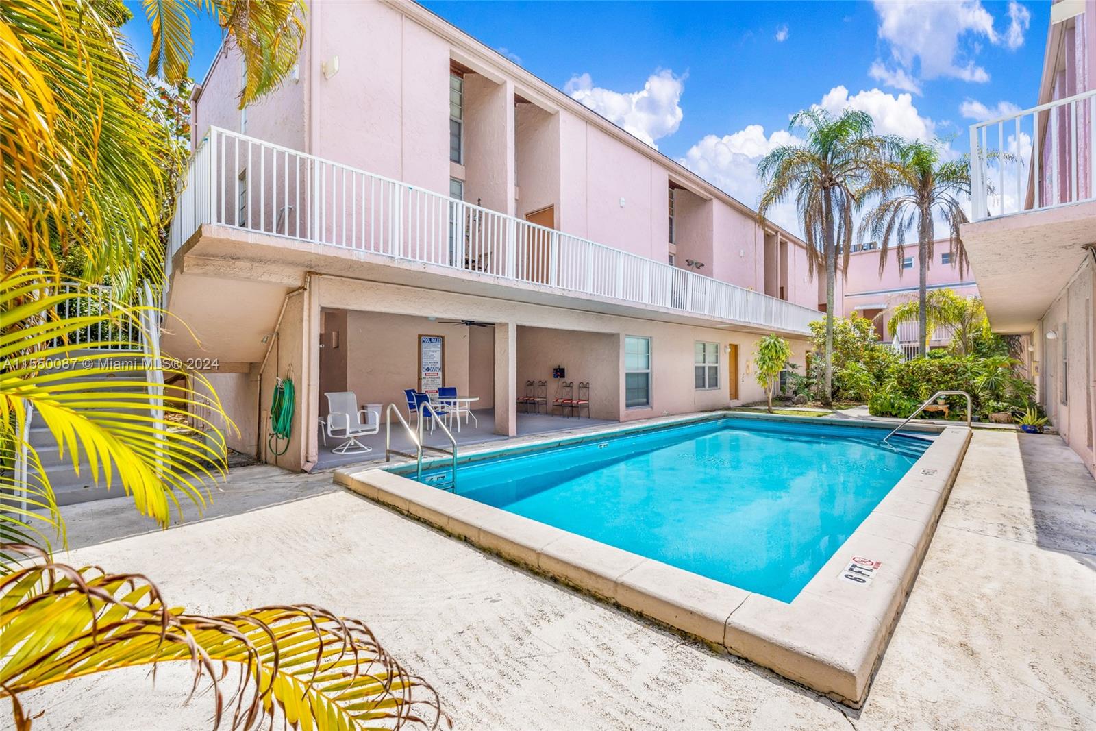 449 Swallow Dr # 11