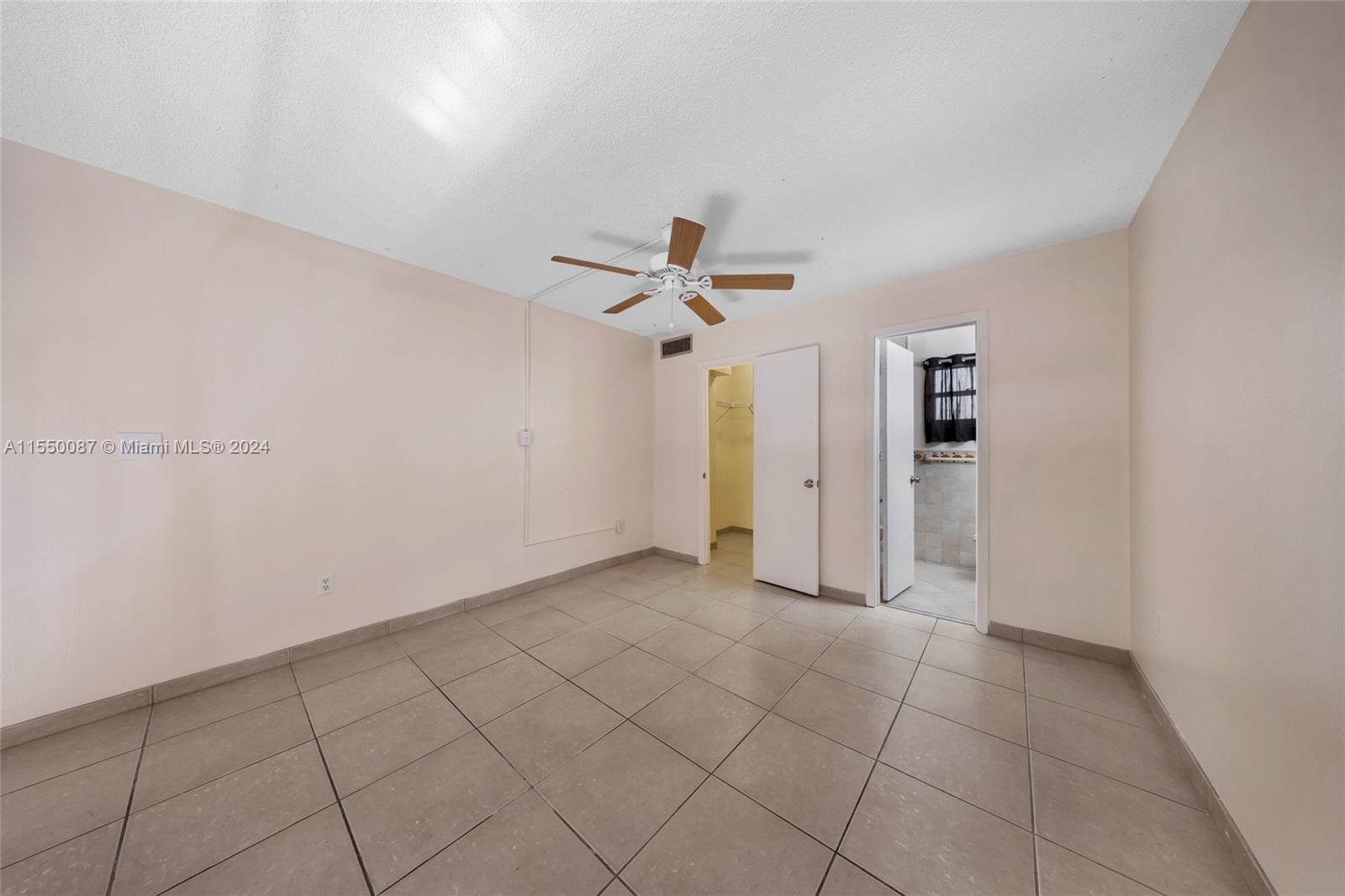 449 Swallow Dr # 11