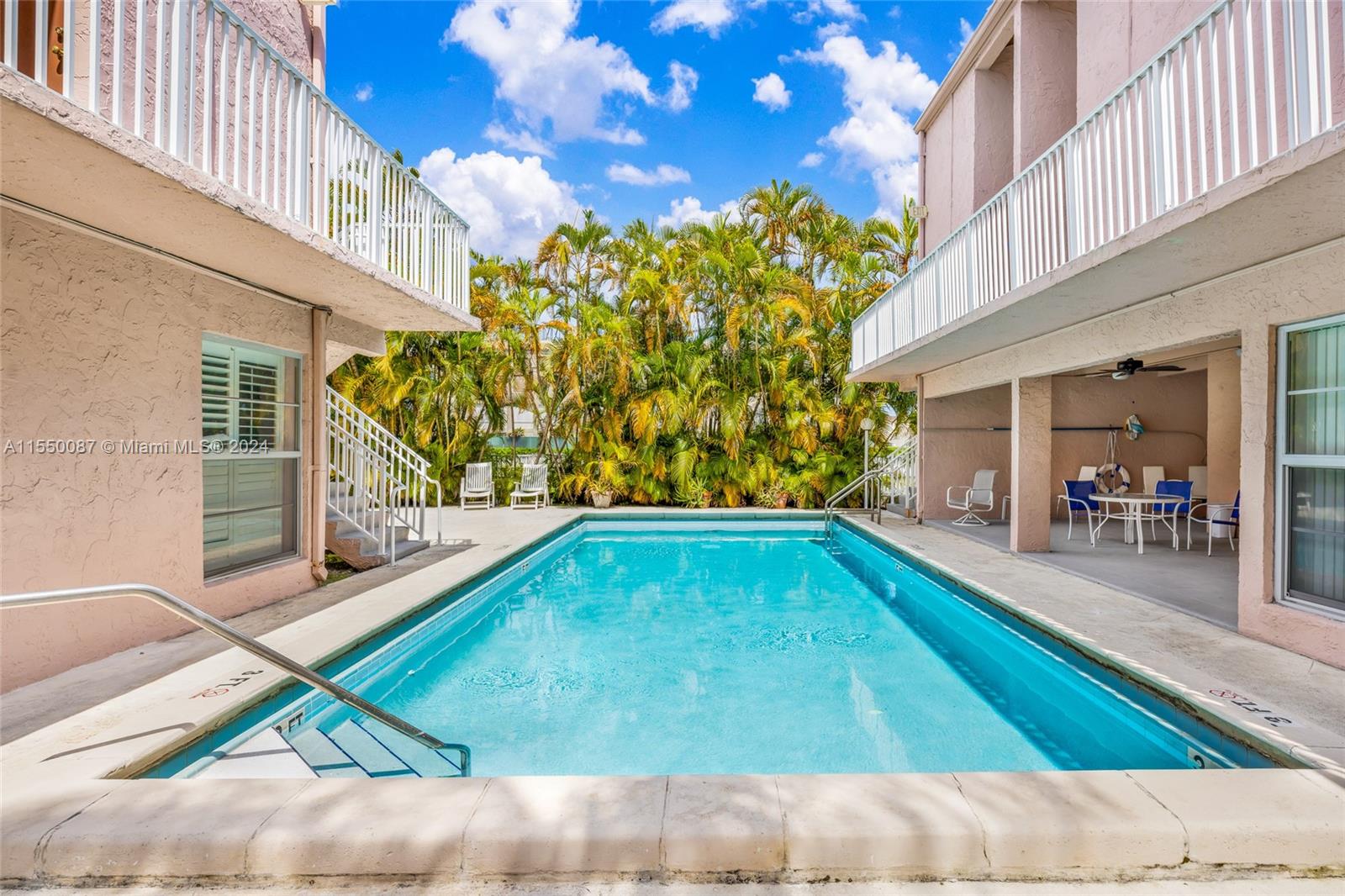 449 Swallow Dr # 11