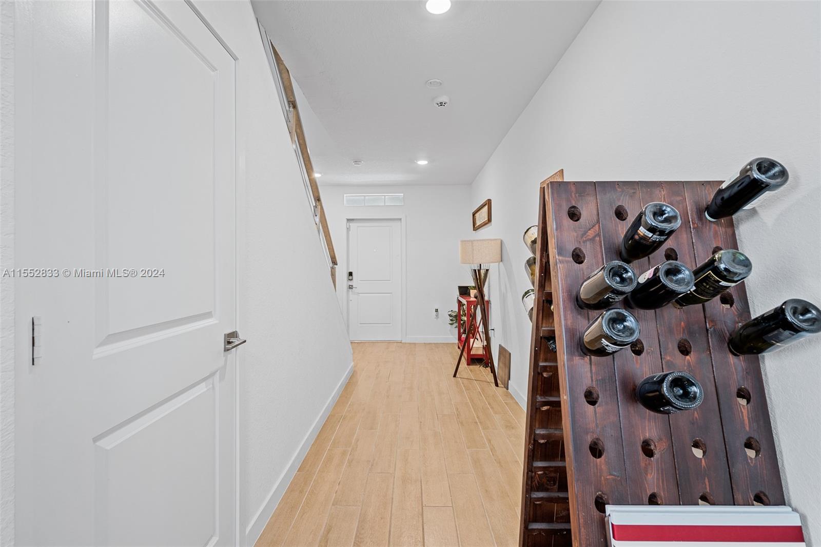 493 NE 6th Pl